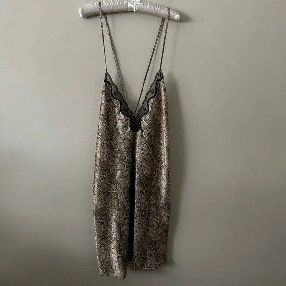 Vintage satin animal  print lace trimmed slip dress 1x - Picture 6 of 8